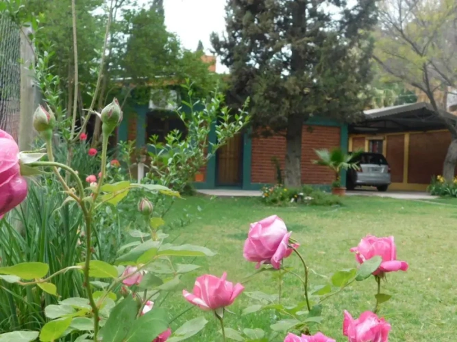 2 Bedrooms Cottage