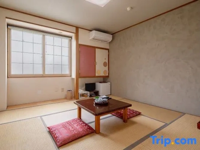 Standard Twin room with city view