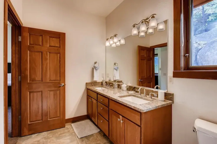 Black Canyon Inn Unit J2