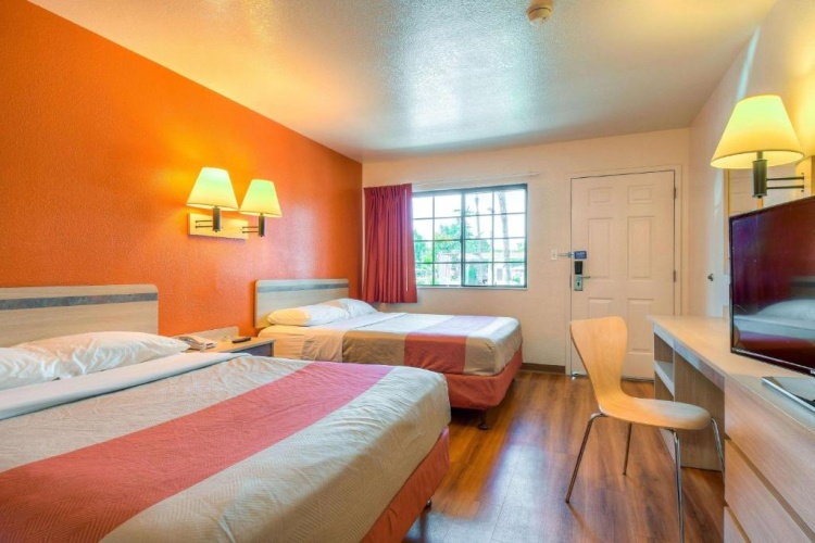 Deluxe Quadruple room