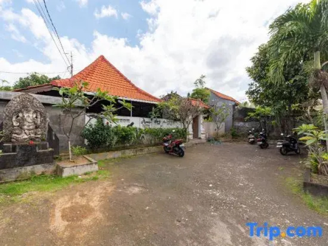 Urbanview Asung 2 Guesthouse near Canggu
