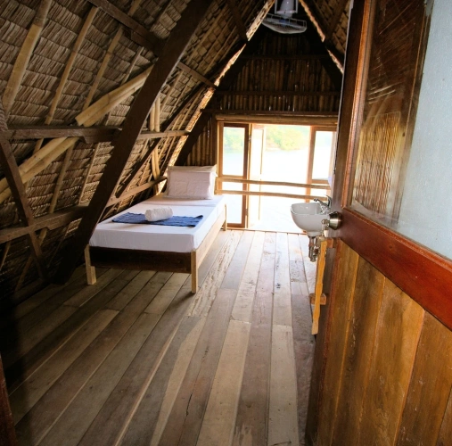Standard Twin room with sea view