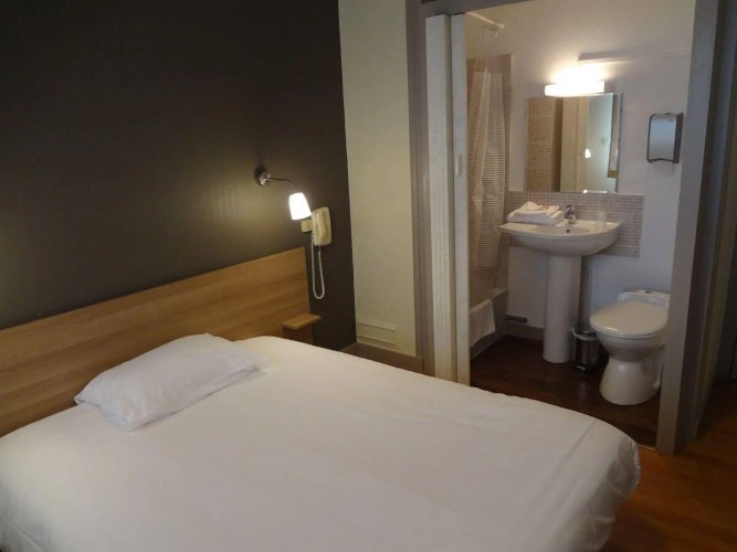 Brit Hôtel du Parc Niort Centre - Parking gratuit