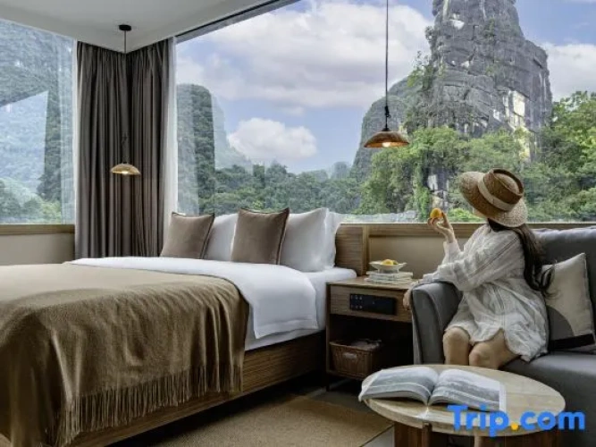 2 Bedrooms Quadruple Family Suite with mountain view