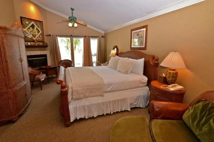 On The Beach Bed & Breakfast