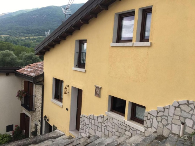 2 Bedrooms Cottage