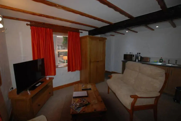 Home Farm & Lodge