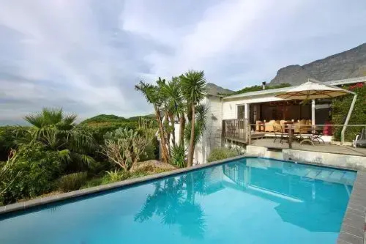 Cape Paradise Lodge