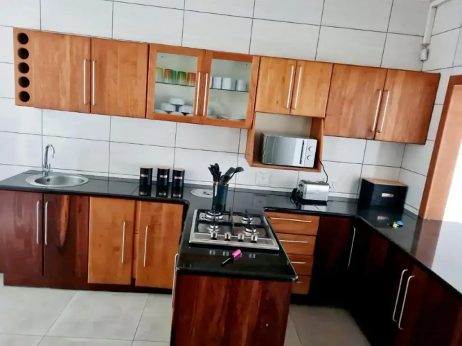 3 Bedrooms Apartment