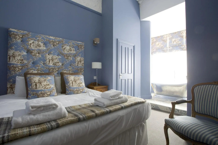Georgian House Hotel