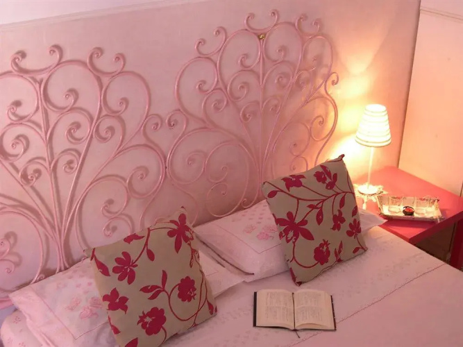 Leonardo's Rooms