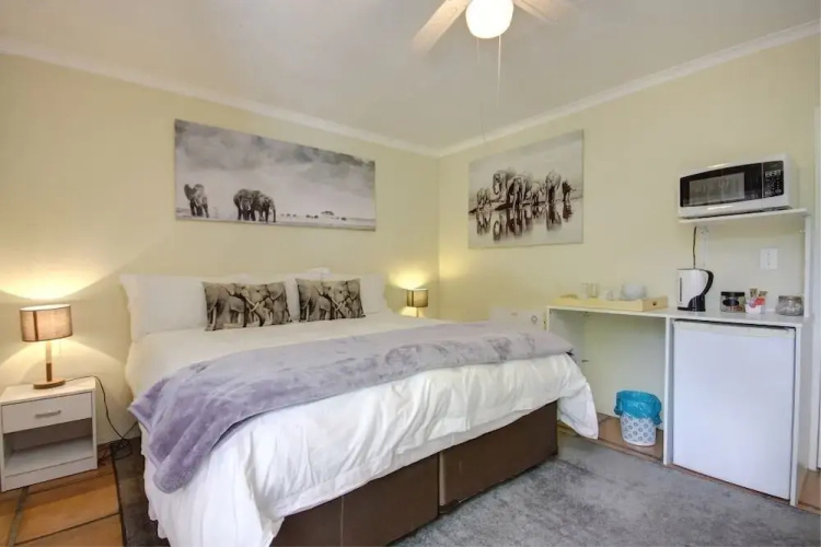 Lenox Lodge Guesthouse