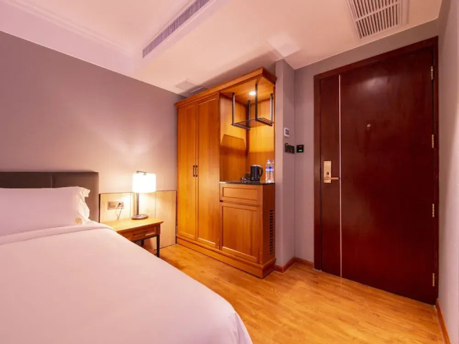 Prince Hotel