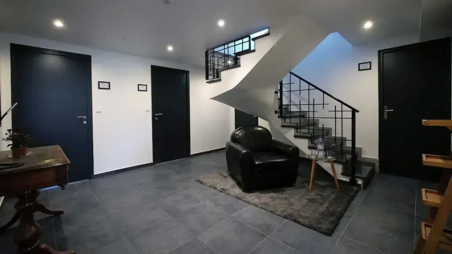 Modern Studio - 2P - Orly