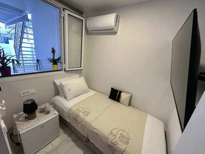 Amina Apartments