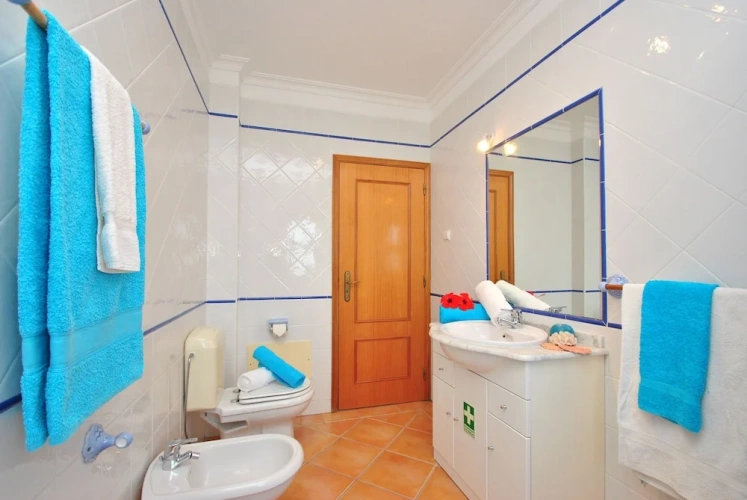2 Bedrooms Apartment with sea view