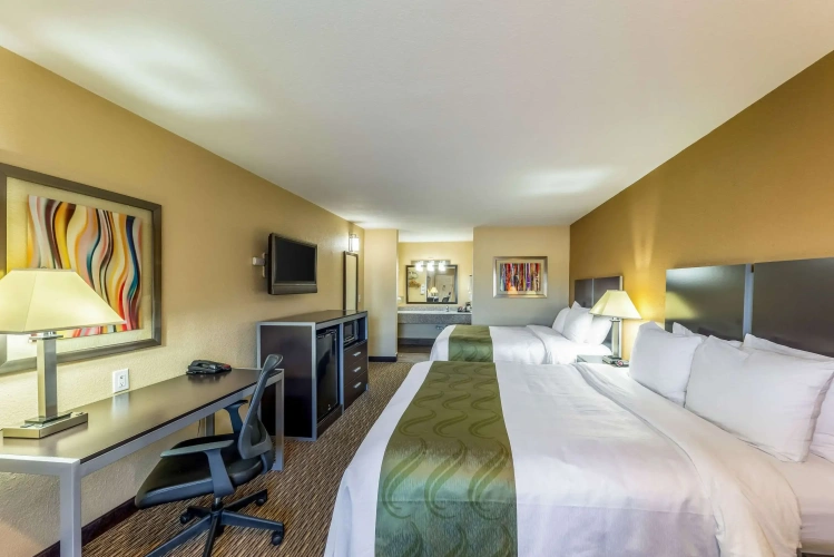 Standard Quadruple room