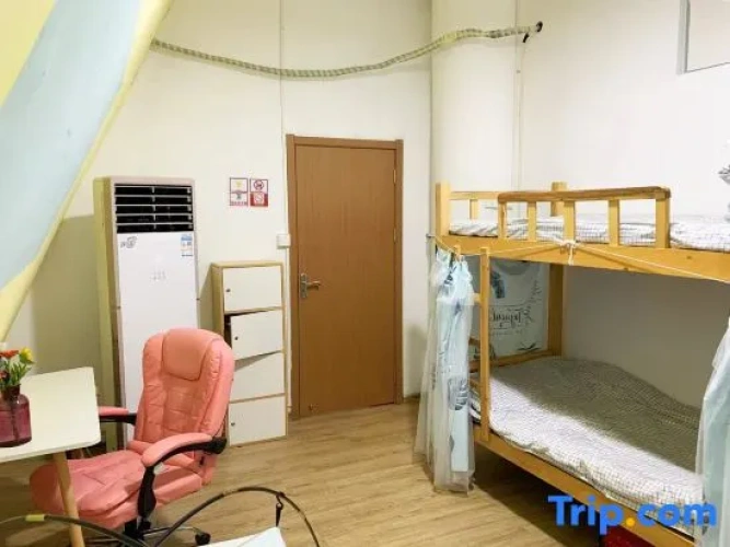 Bed in Dorm (female dorm)