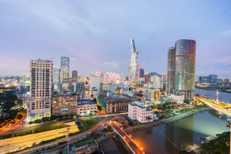2 Bedrooms Luxury Apartment with river view