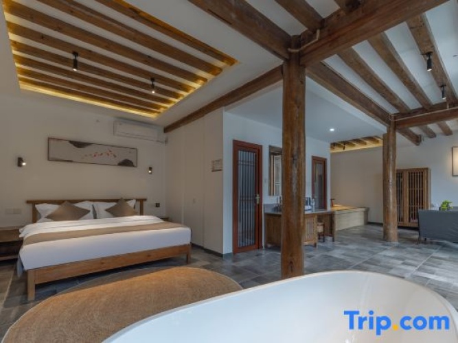 Family Suite with courtyard view