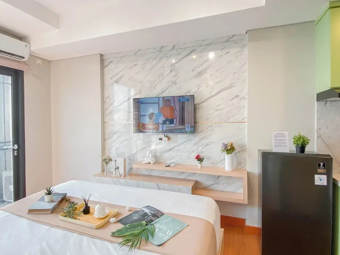 Warm Minimalist Studio Apartment Monroe Tower