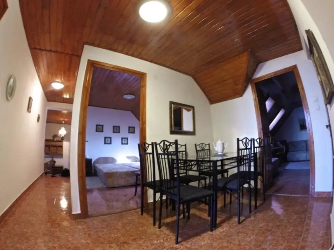 3 Bedrooms Apartment