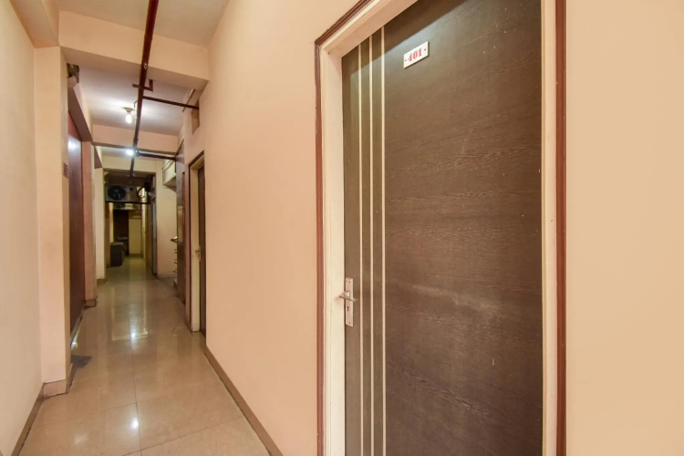 OYO 75482 Hotel Jindal Regency