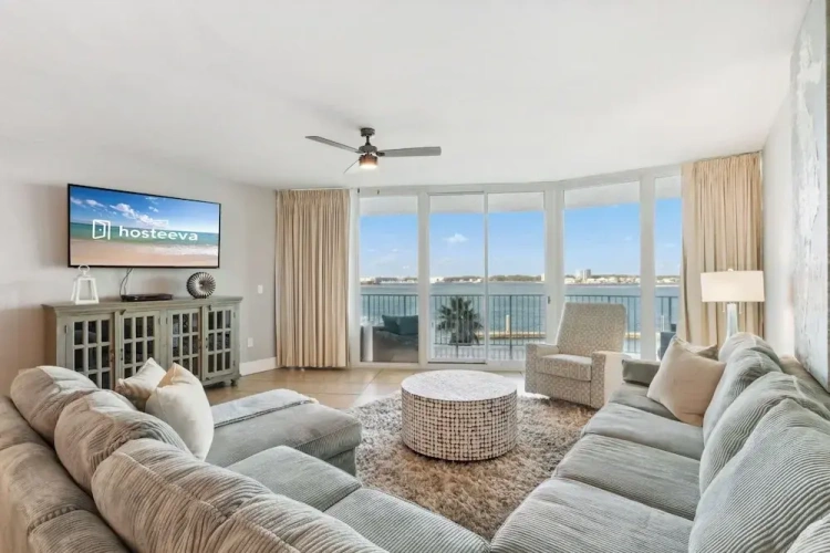 3 Bedrooms Standard room with balcony and with bay view