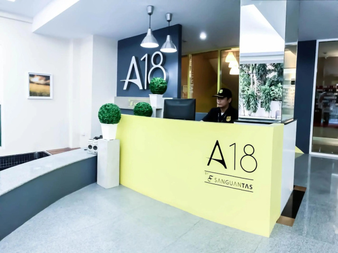 A18