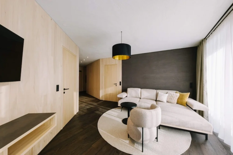 Luxury Suite