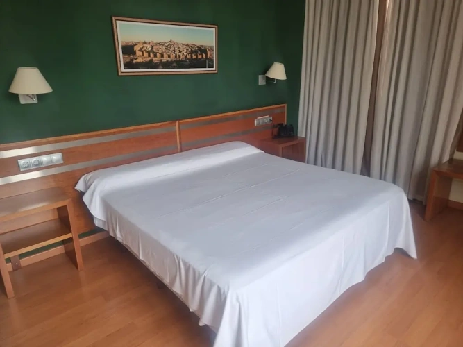 Standard Double room with city view