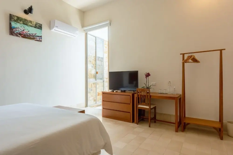 Grand room