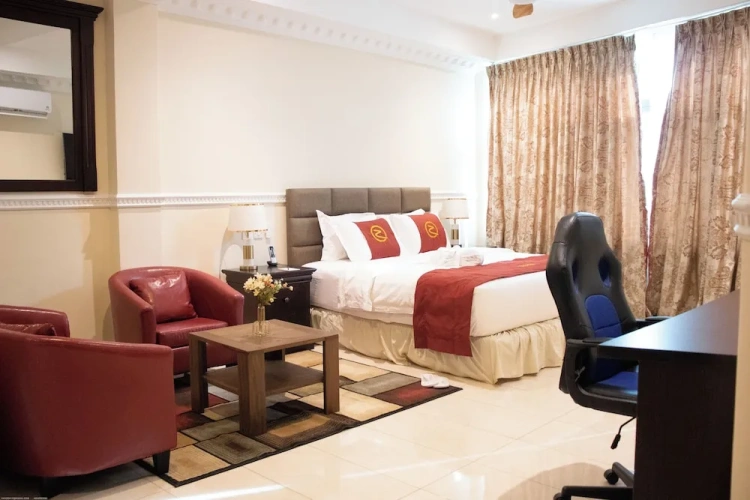 Deluxe Double room with city view
