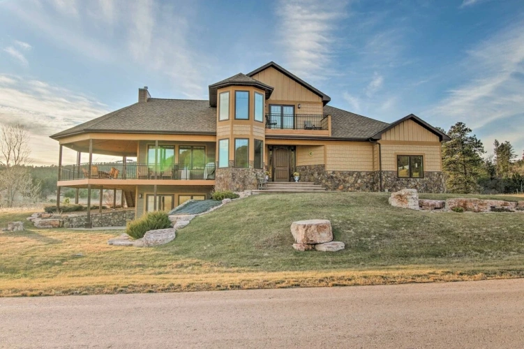 3 Bedrooms Cottage with balcony