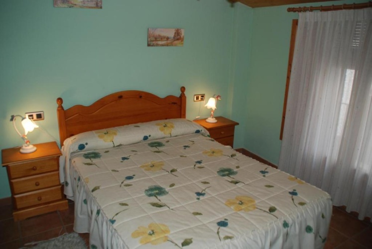 3 Bedrooms Cottage