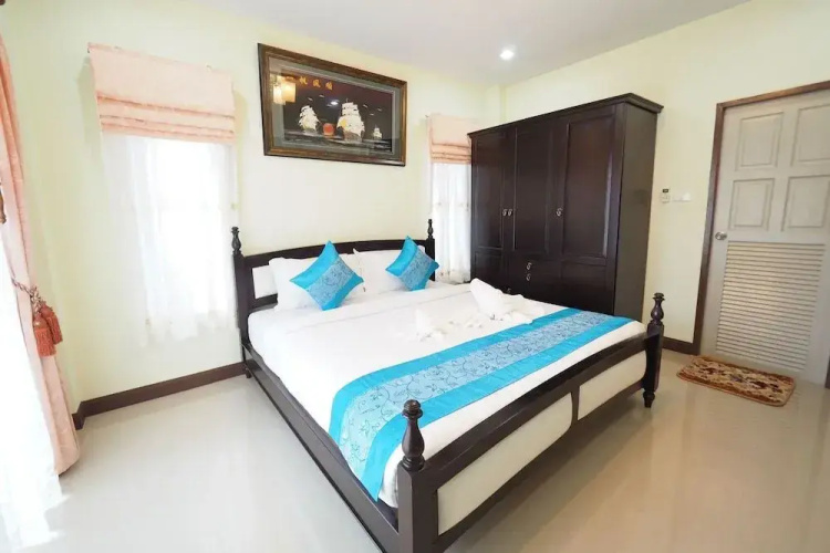 Lana Pool Villa