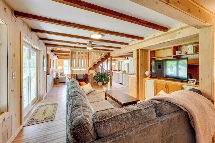 Dock + Kayaks: Annabessacook Lake Retreat!