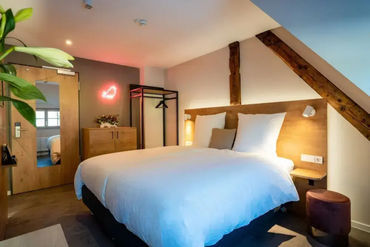 coucou Hotel