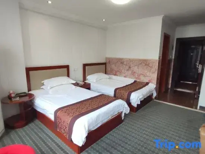 Tongxiang Holly Hotel
