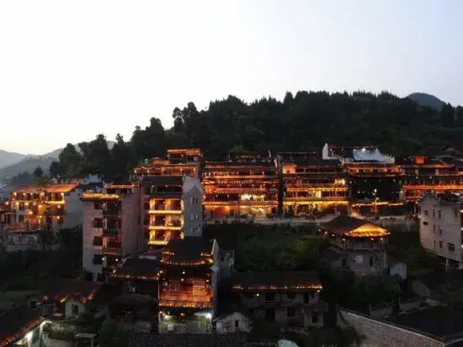 Furong Town Xiangqing Xiangyu Inn