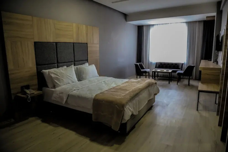 Bayraktepe Snow Hotel