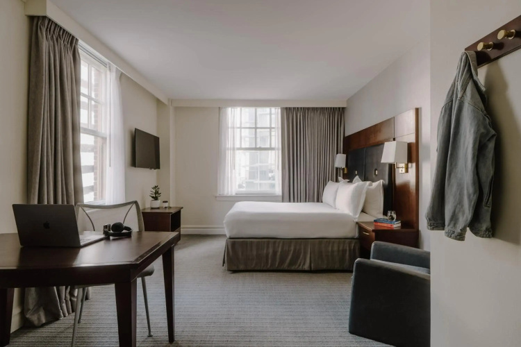 Club Quarters Hotel Downtown, Houston