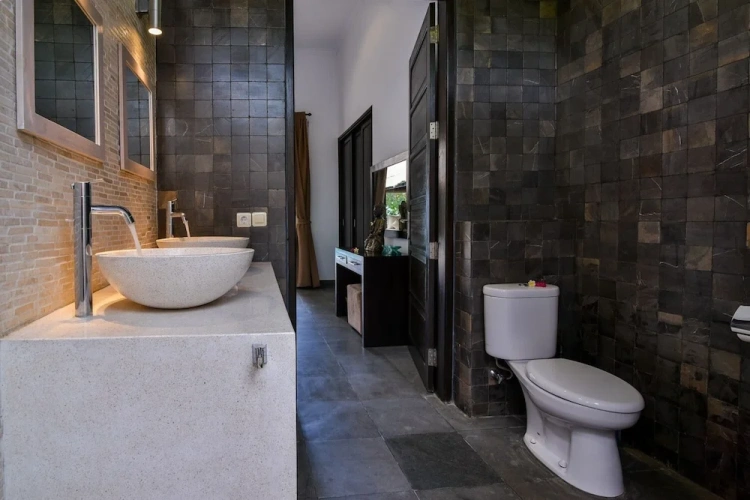 3 Bedrooms Luxury Villa beachfront