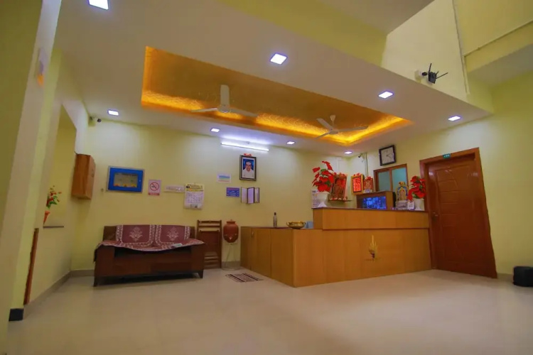 Nalli Plaza