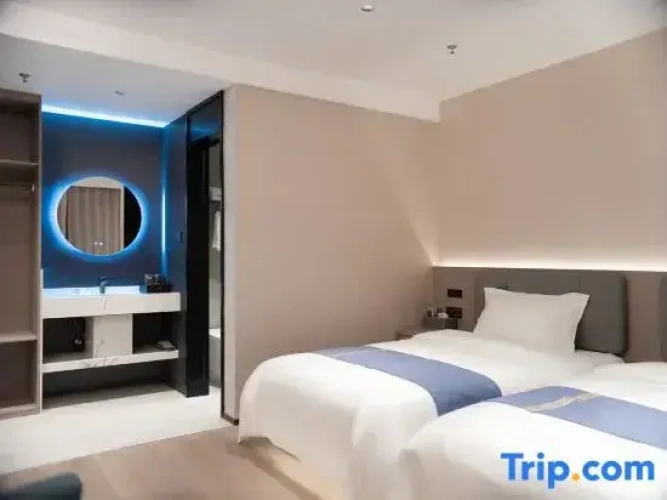 Premium Twin room