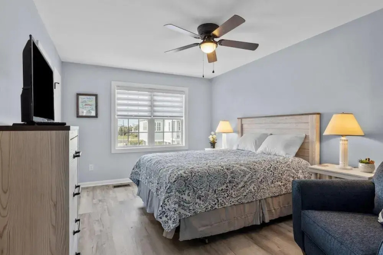 Anchors Away Unit 4 2 Bedroom Duplex by RedAwning