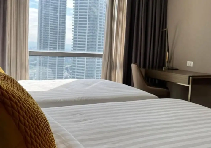 Standard Quadruple Suite with city view