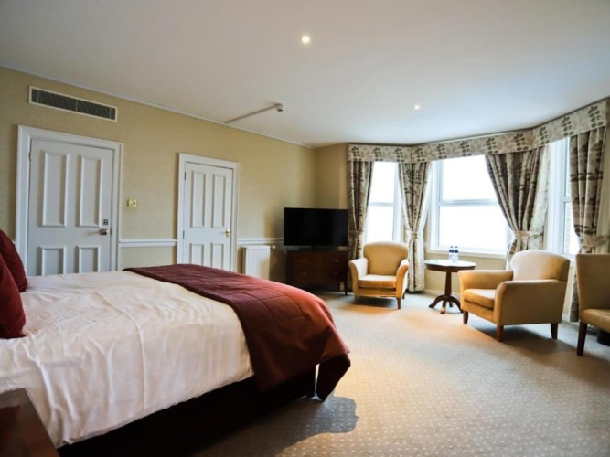Deluxe Double Suite with view