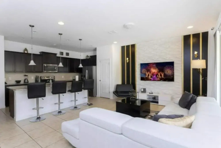 9035 Amazing Townhome for Your Family
