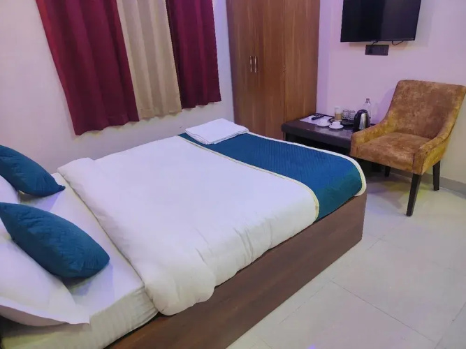 Pavitram Hotel & Banquet